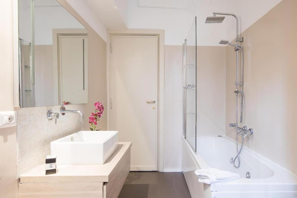 My Trastevere Three Bedroom View Apartment -Top Collection Rome Buitenkant foto